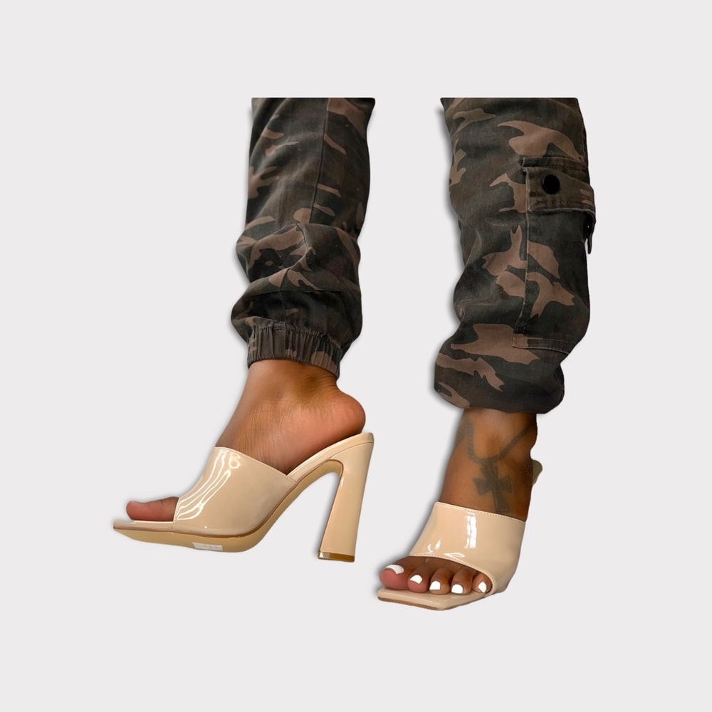Cream Color mule style open toe heel